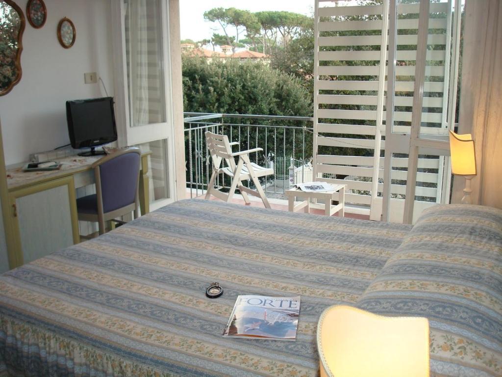 Hotel Villa Rona Forte dei Marmi Exterior foto