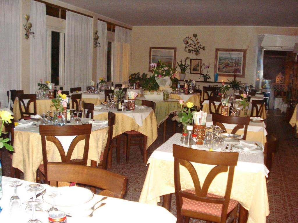 Hotel Villa Rona Forte dei Marmi Exterior foto
