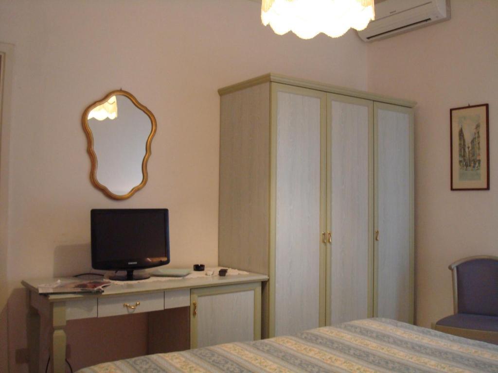 Hotel Villa Rona Forte dei Marmi Zimmer foto